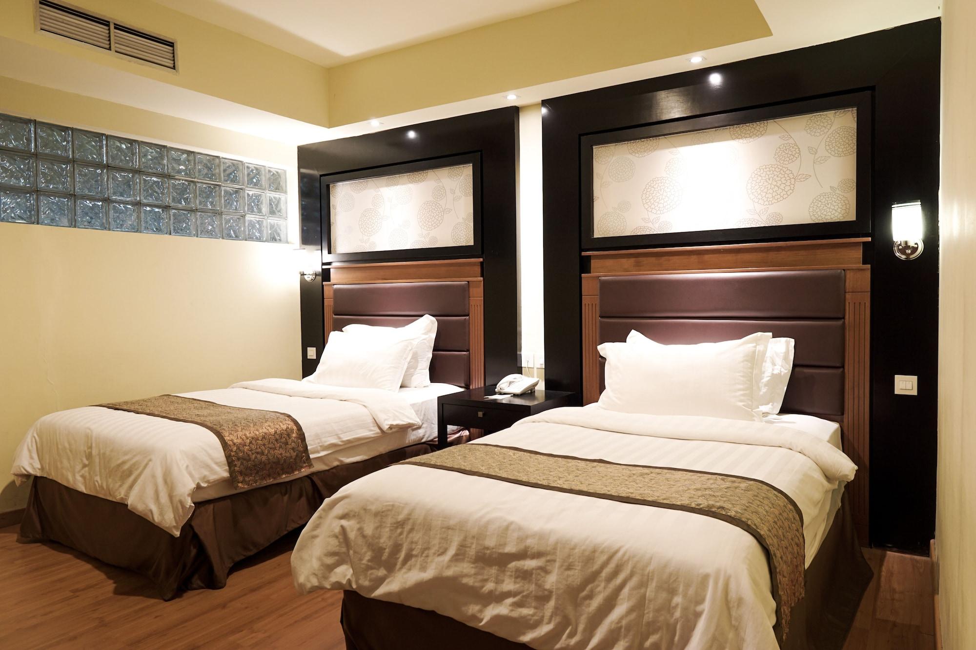 Sari Ater Kamboti Hotel Бандунг Екстериор снимка
