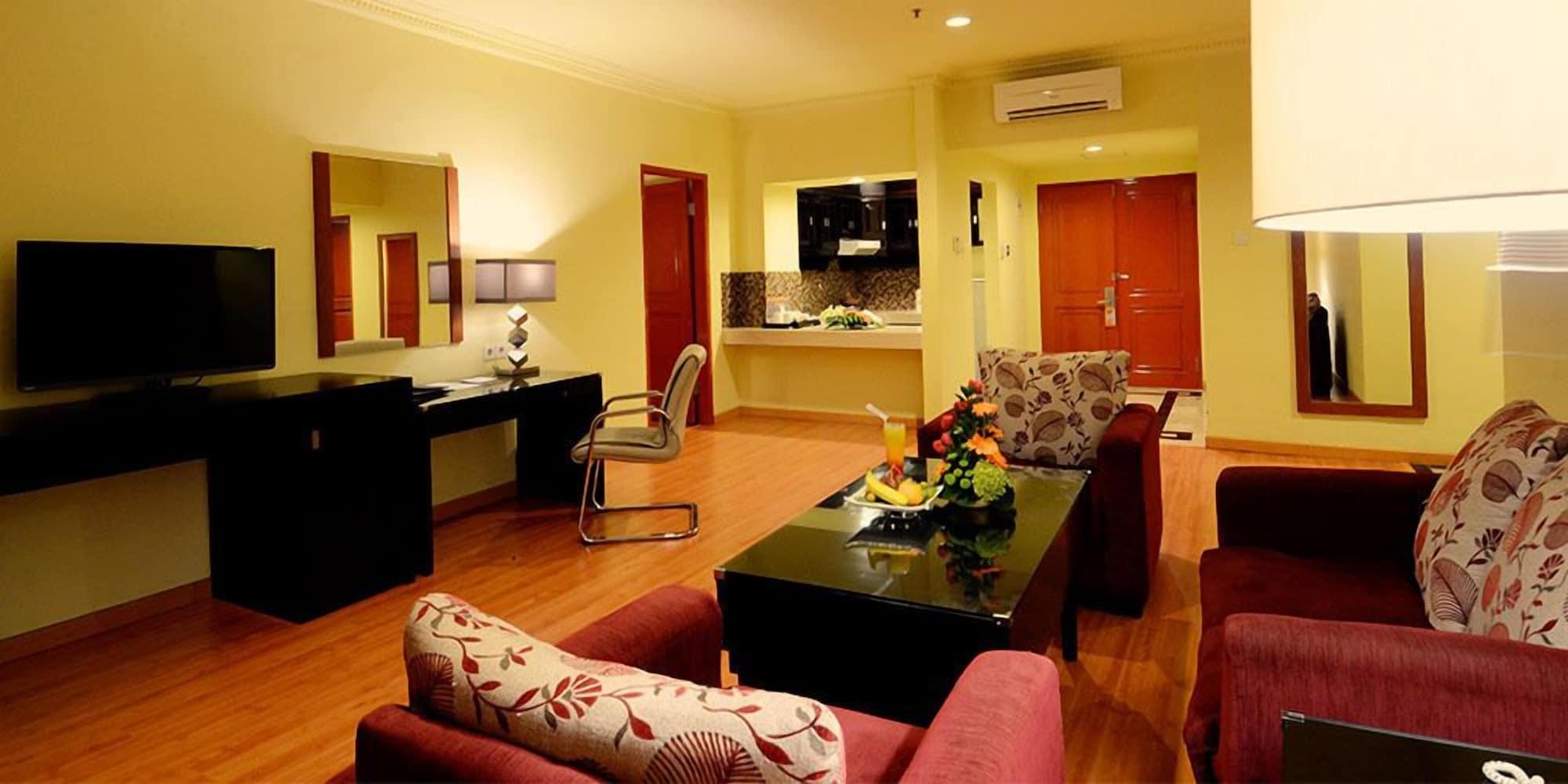 Sari Ater Kamboti Hotel Бандунг Екстериор снимка
