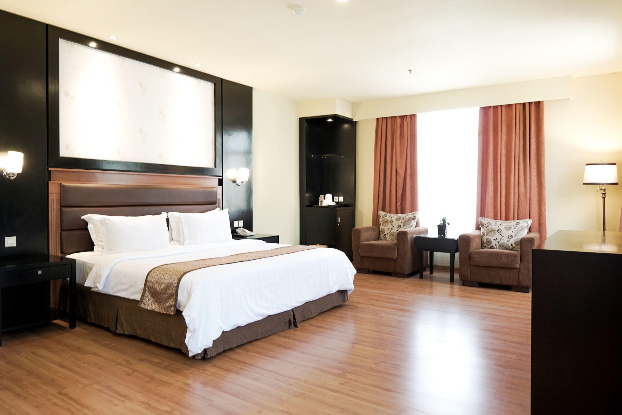 Sari Ater Kamboti Hotel Бандунг Екстериор снимка
