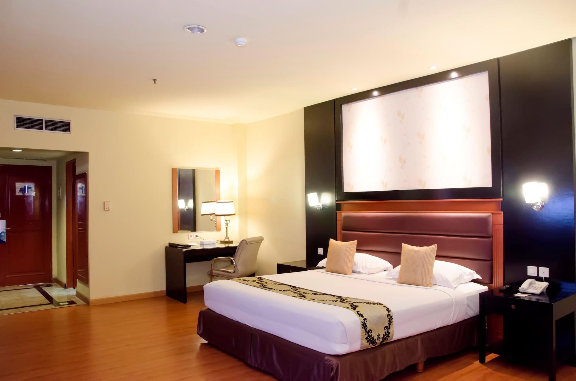 Sari Ater Kamboti Hotel Бандунг Екстериор снимка