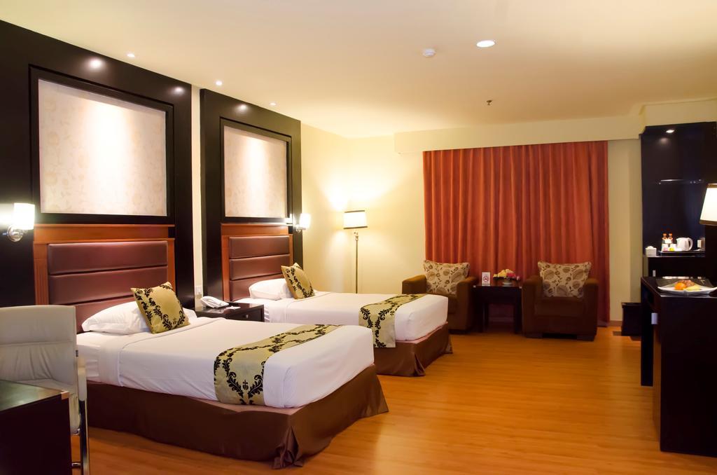 Sari Ater Kamboti Hotel Бандунг Екстериор снимка
