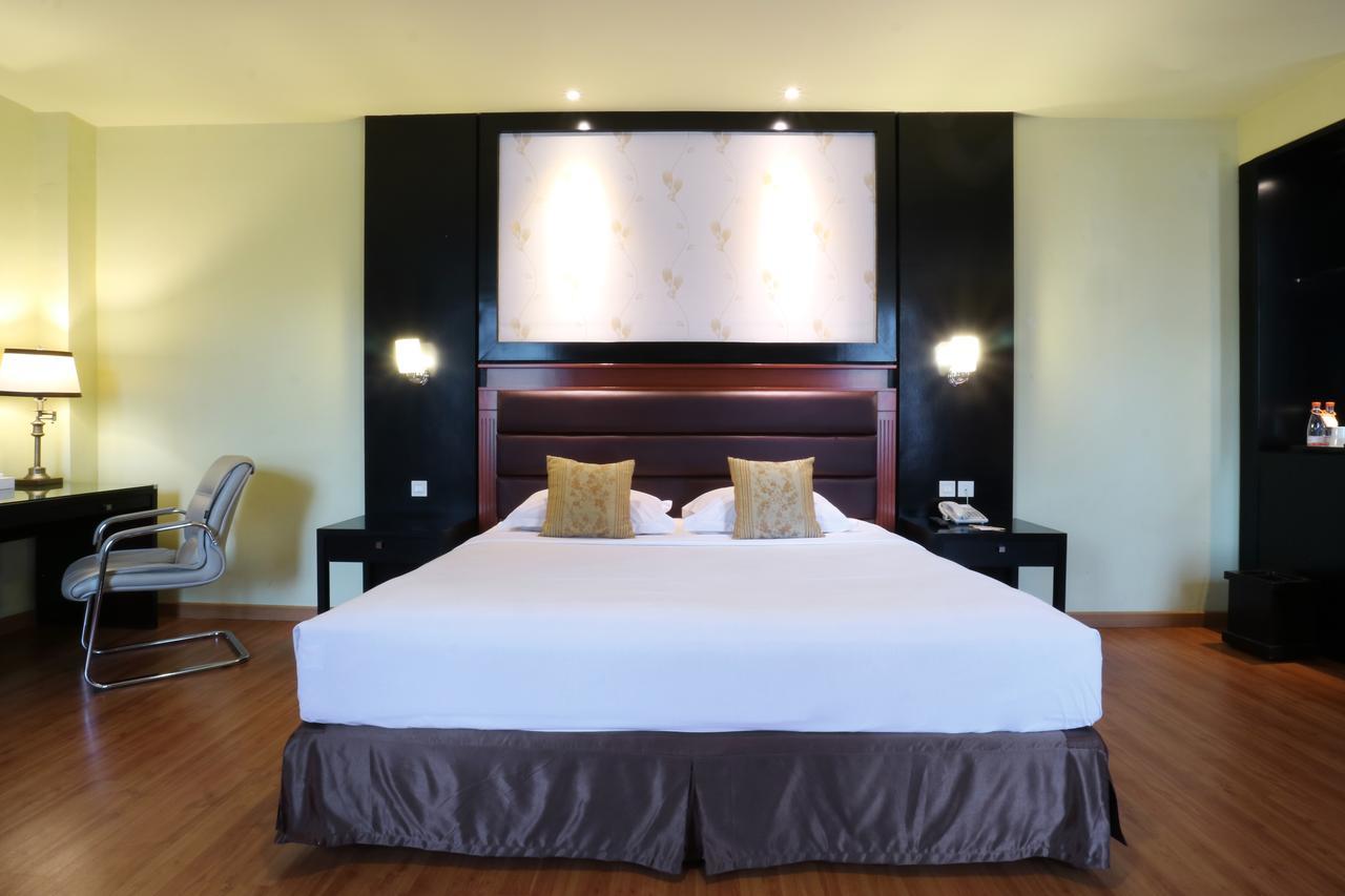Sari Ater Kamboti Hotel Бандунг Екстериор снимка