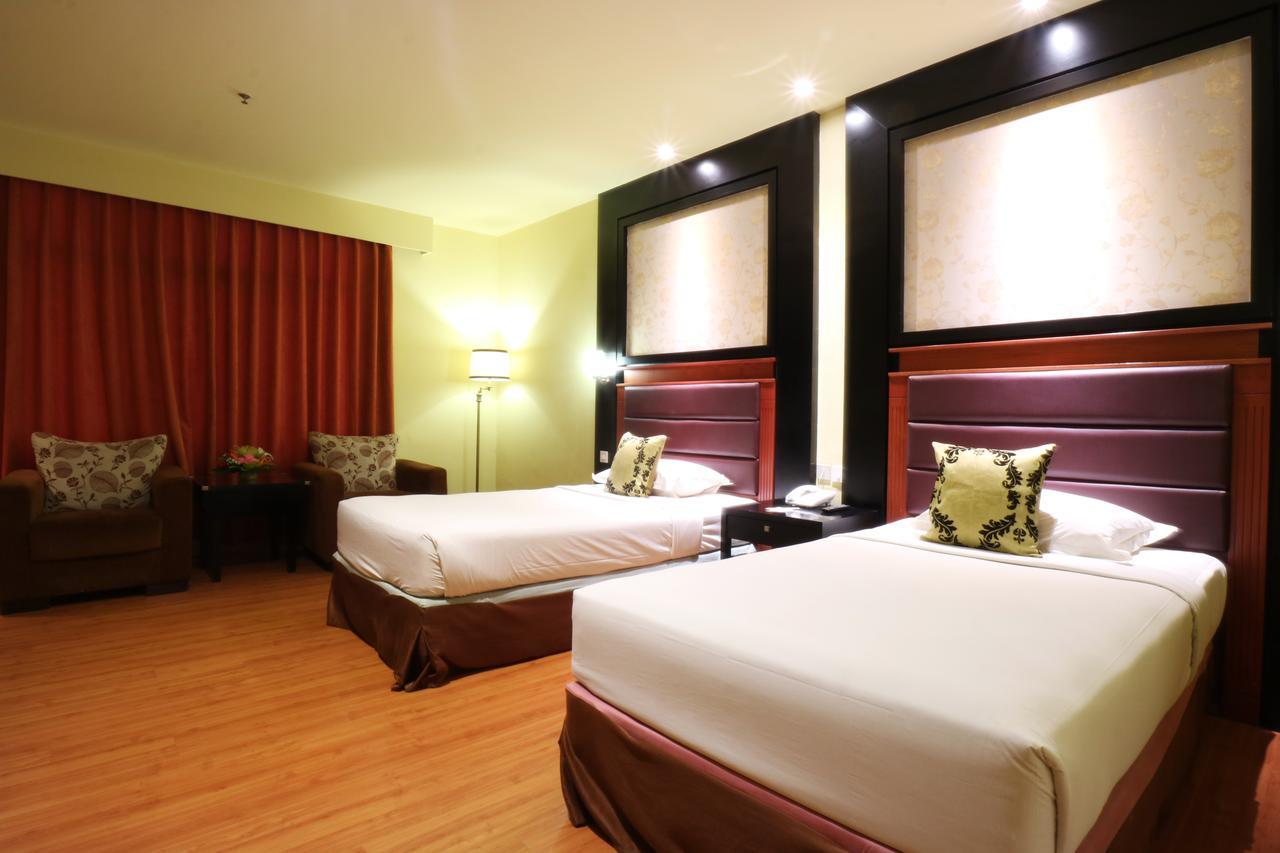Sari Ater Kamboti Hotel Бандунг Екстериор снимка