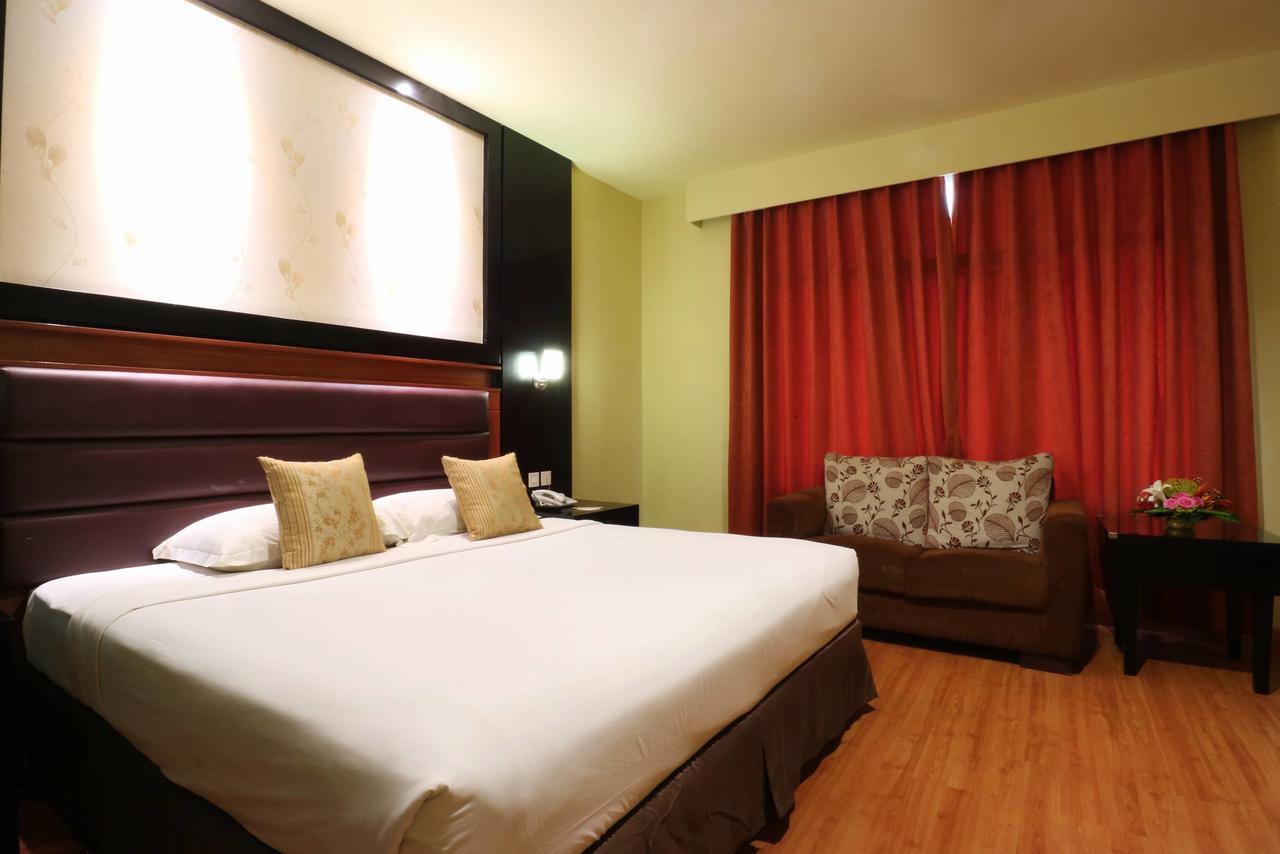 Sari Ater Kamboti Hotel Бандунг Екстериор снимка
