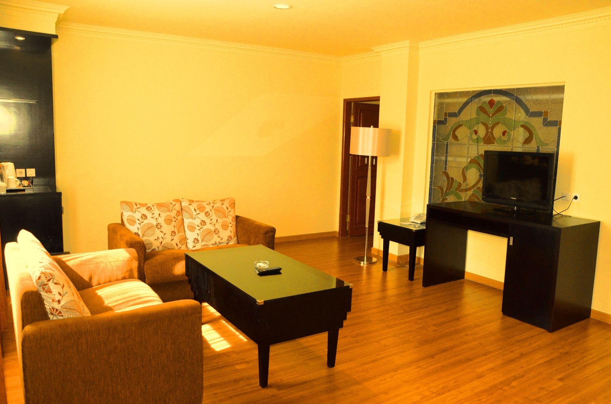 Sari Ater Kamboti Hotel Бандунг Екстериор снимка