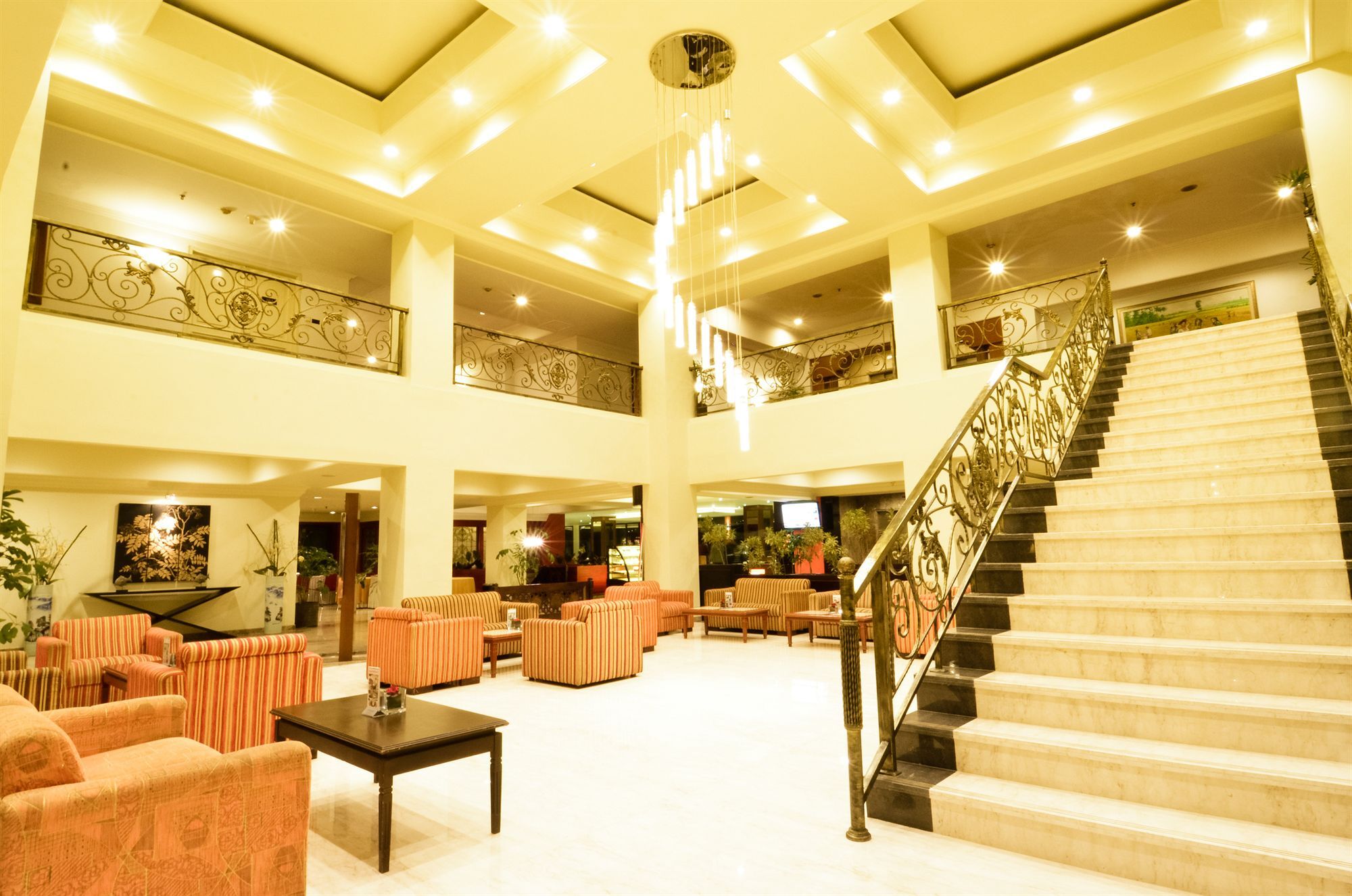 Sari Ater Kamboti Hotel Бандунг Екстериор снимка