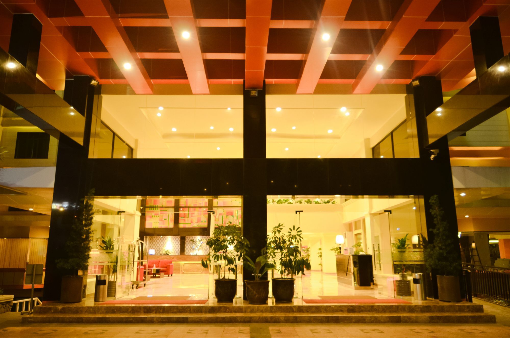 Sari Ater Kamboti Hotel Бандунг Екстериор снимка
